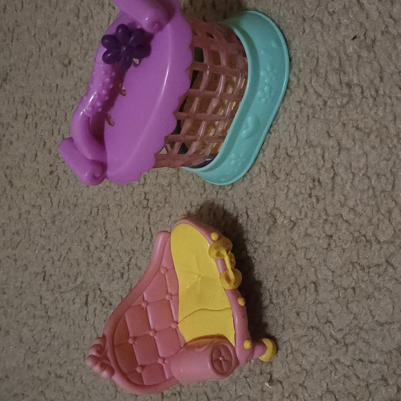 Littlest Pet Shop Rabbit, Cat And Bird, Cage And Couch